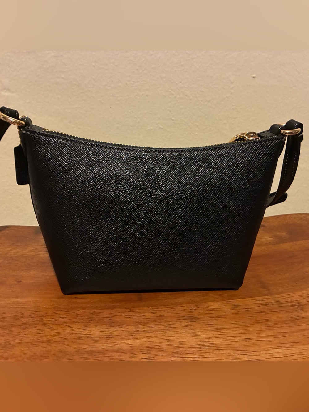 Coach Crossbody Bag - Picture 2 of 9